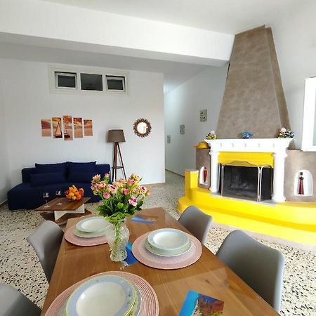 Oasis Apartments เปริสซา ภายนอก รูปภาพ