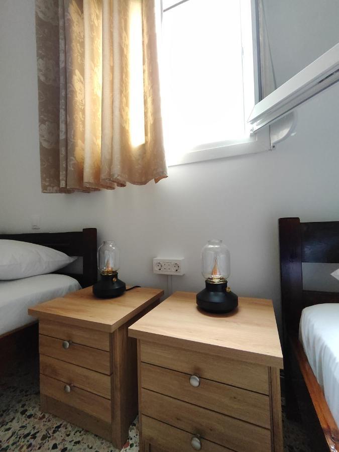 Oasis Apartments เปริสซา ภายนอก รูปภาพ