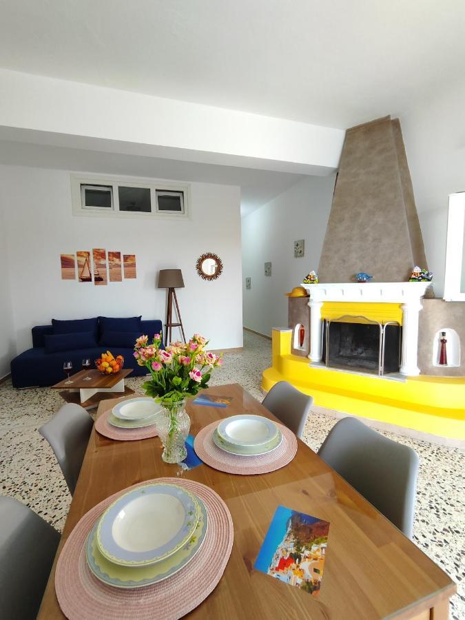 Oasis Apartments เปริสซา ภายนอก รูปภาพ
