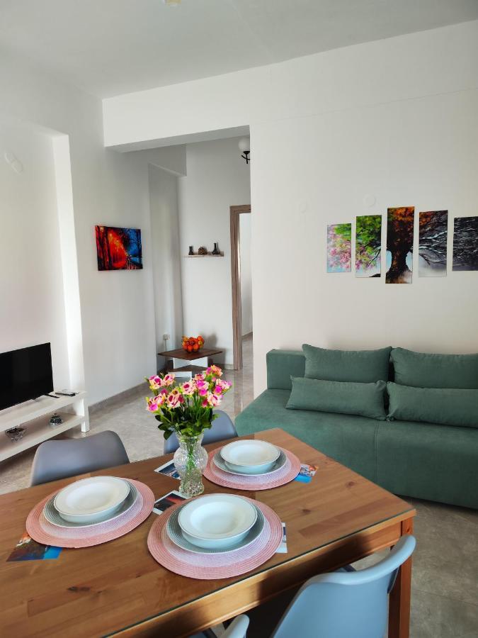 Oasis Apartments เปริสซา ภายนอก รูปภาพ