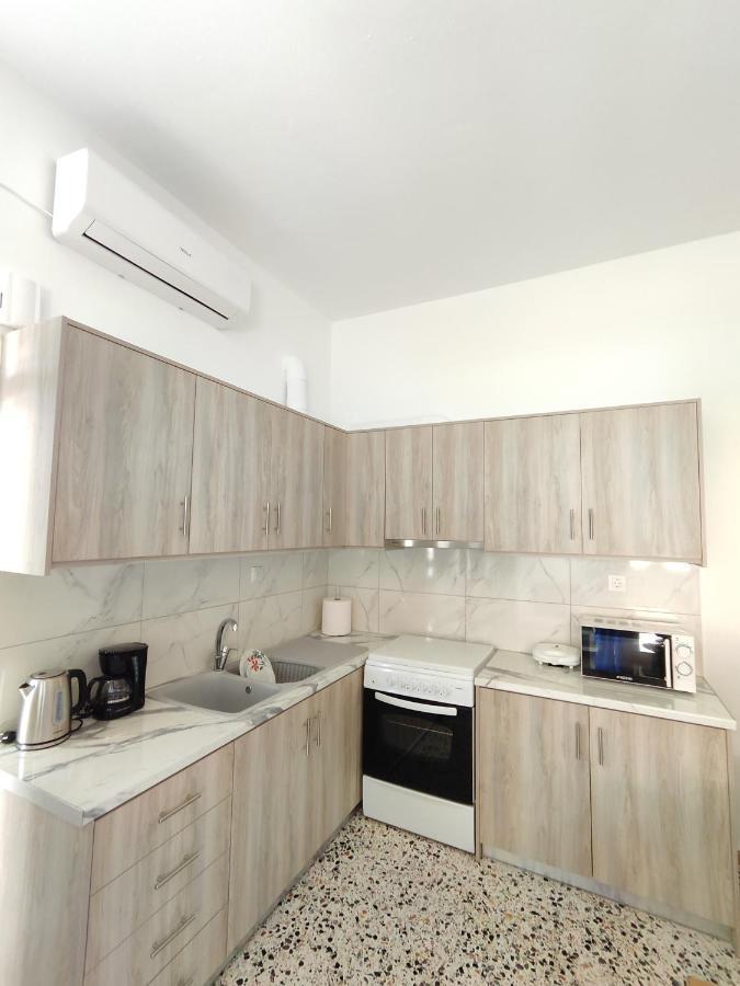 Oasis Apartments เปริสซา ภายนอก รูปภาพ