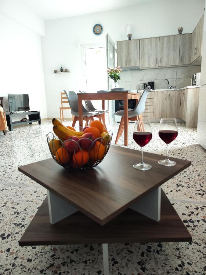 Oasis Apartments เปริสซา ภายนอก รูปภาพ