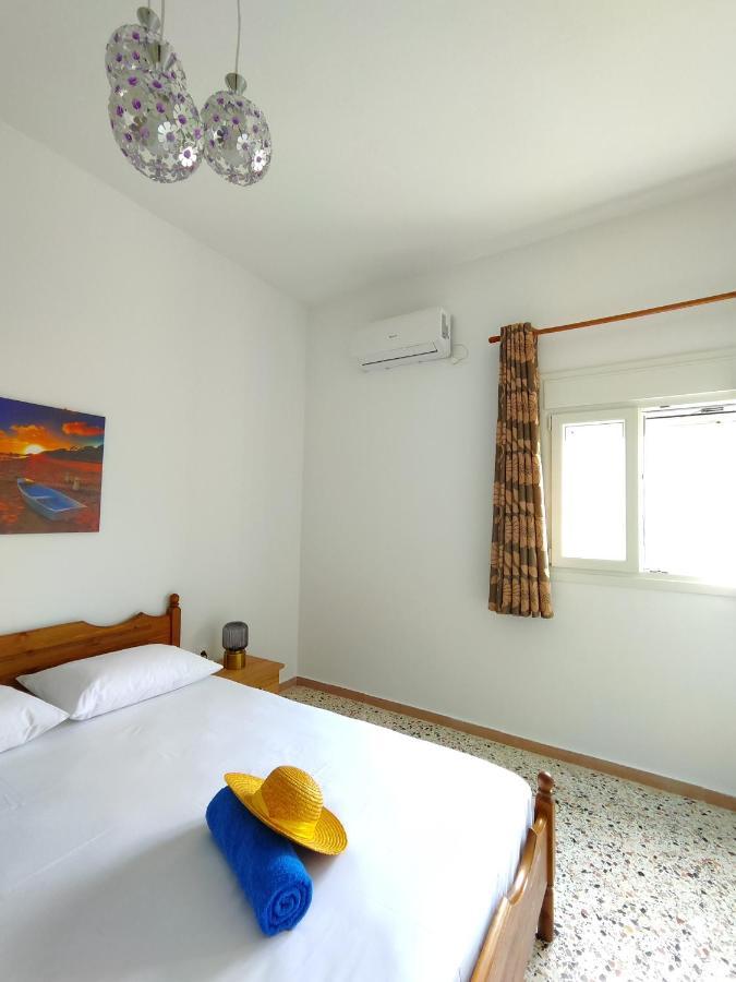Oasis Apartments เปริสซา ภายนอก รูปภาพ