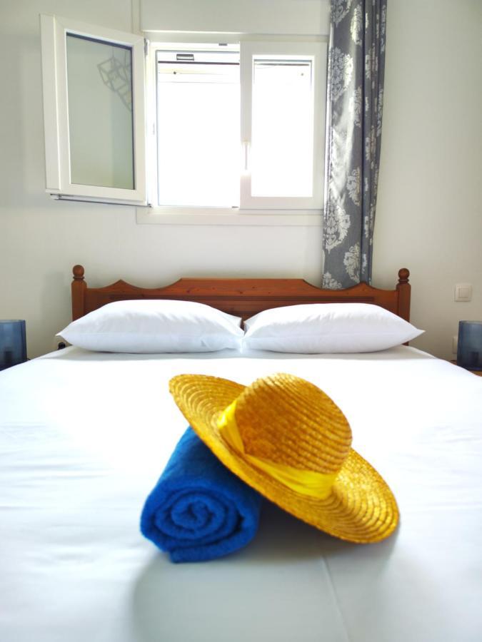 Oasis Apartments เปริสซา ภายนอก รูปภาพ