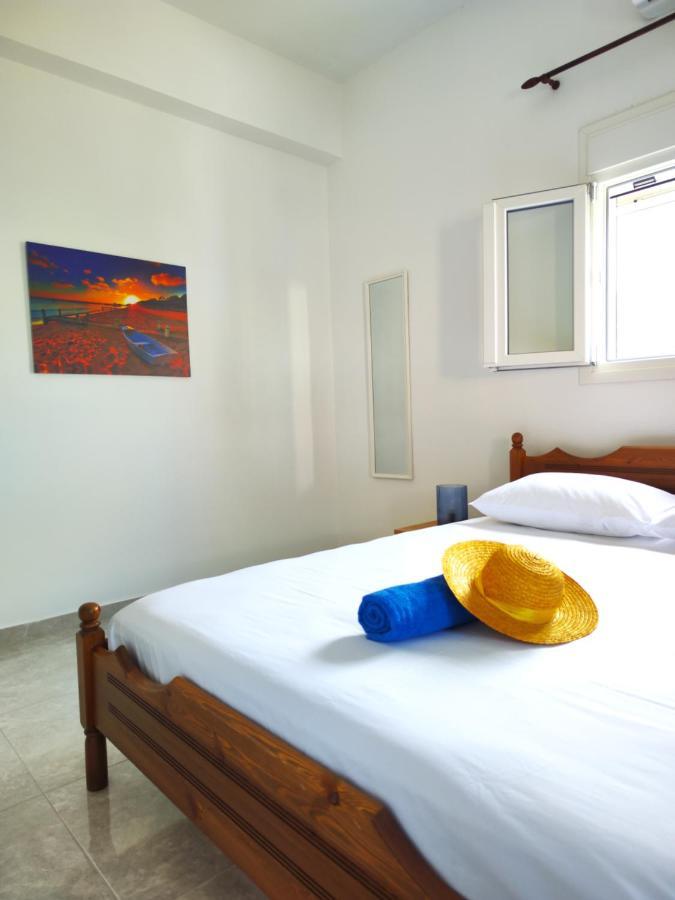 Oasis Apartments เปริสซา ภายนอก รูปภาพ