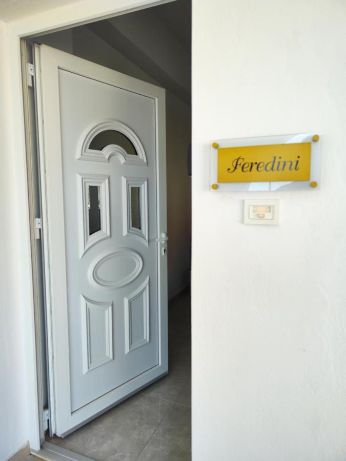 Oasis Apartments เปริสซา ภายนอก รูปภาพ
